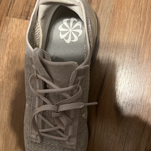 WOMEN'S NIKE AIR VAPORMAX 2021 FLYKNIT RUNNING - Picture 7 of 9